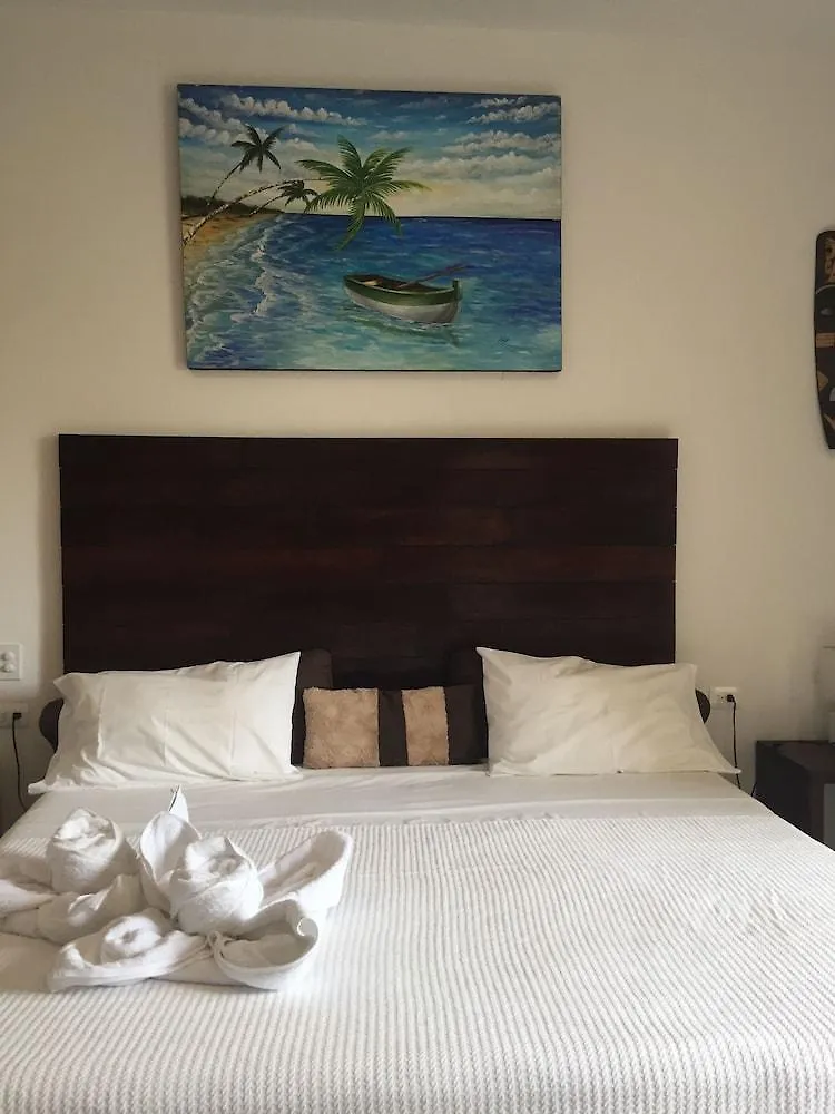 Basic Tulum Hotel